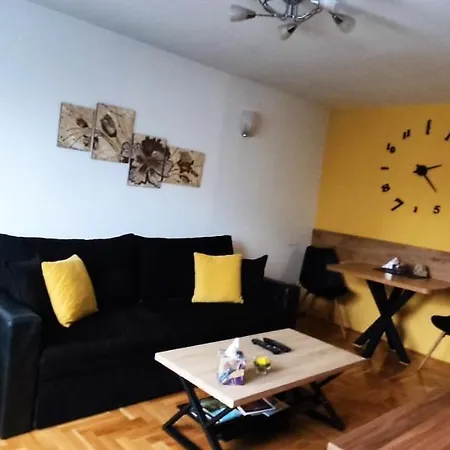 Relax - Free Public Parking Apartment *